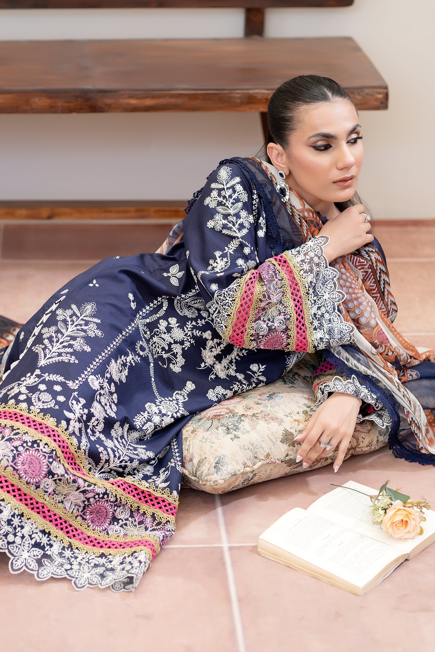 Nisha (Stitched)