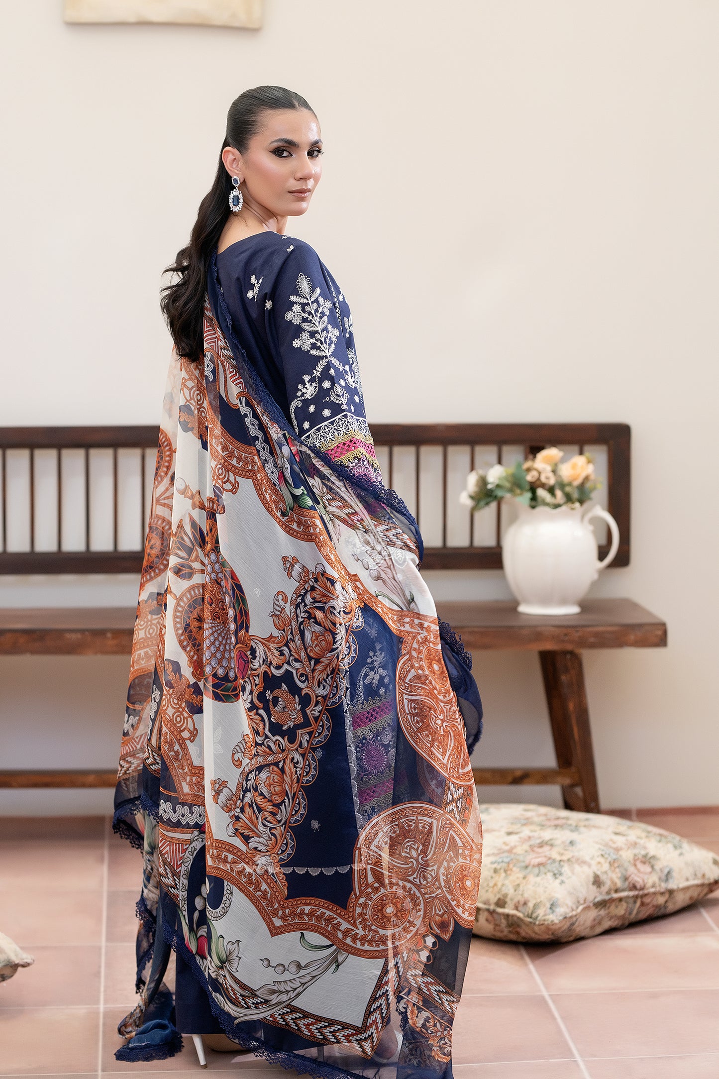 Nisha (Stitched)